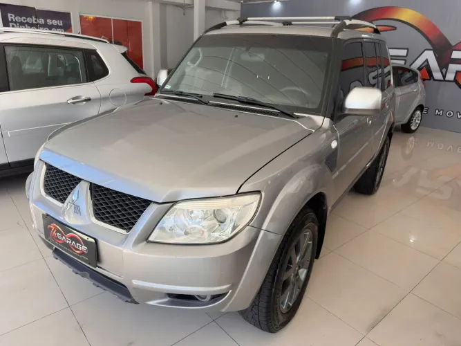 Mitsubishi Pajero TR4 2.0 Flex 16V 4X2 Mec. 2013