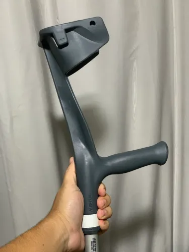 PAR DE MULETAS PERFEITO ESTADO