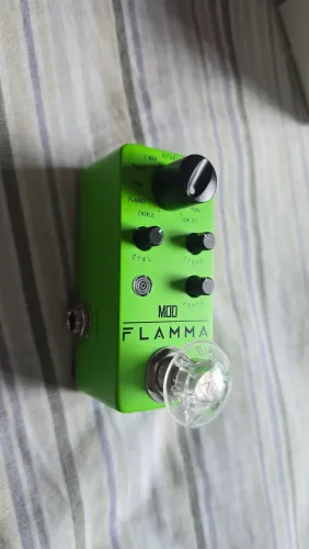 Pedal Flamma FC05 Modulação 