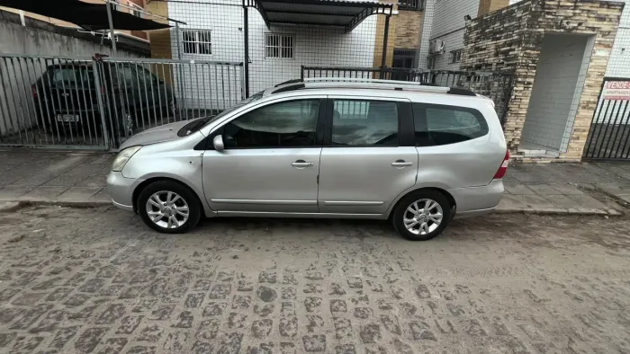 Nissan Livina Grand SL 1.8 16V Flex Fuel Aut. 2014