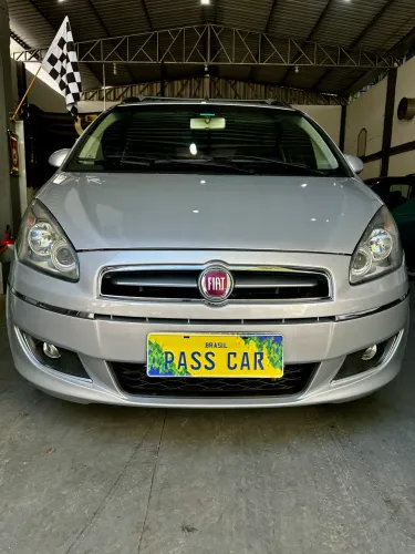 Fiat Idea Essence 1.6 Flex 16V 5P 2015