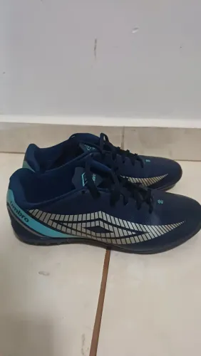Chuteira society UMBRO. n° 40