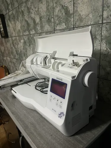 Máquina de Bordado Brother Innov-is BP1430L - Excelente Estado