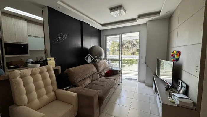 Apartamento com 2 Suites, vista livre em Coqueiros com 2 vagas de garagem