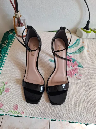 Salto preto Gabriela