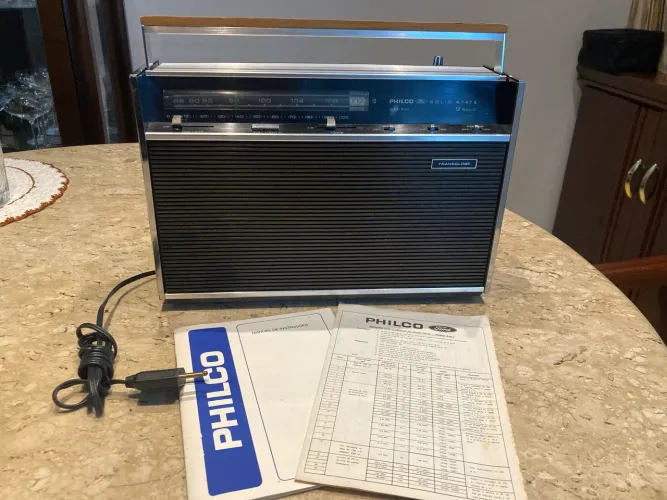 Rádio Philco Ford Transglobe 9 Fx AM / FM