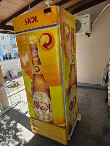 Cervejeira grande para 8 caixas de cerveja