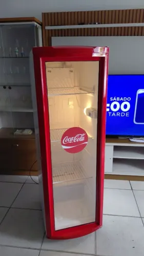 Geladeira expositora slim 127v posso entregar
