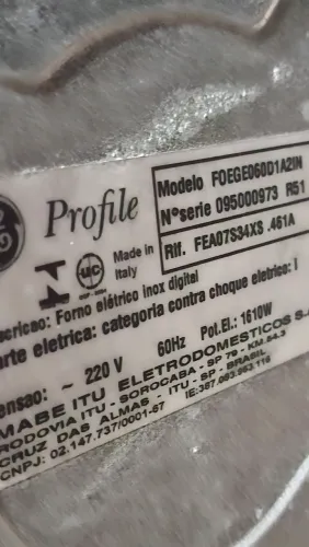 Forno eletrico de embutir da marca GE. 72 Litros