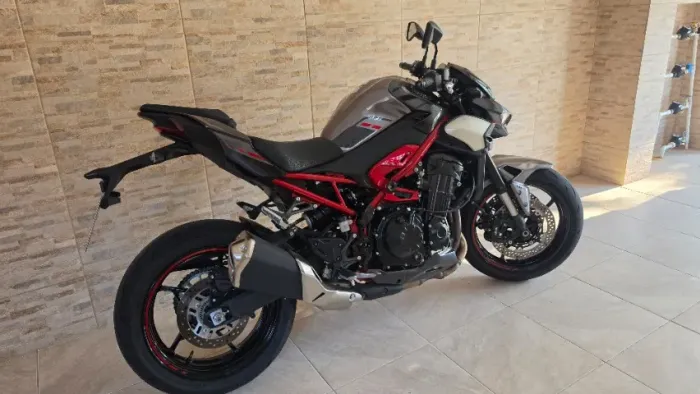 Z900 Único dono com apenas 2000km, aceito troca por carro, fiat strada, saveiro, montana