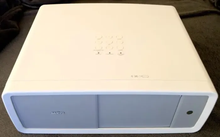 Projetor Sanyo PLV-Z700 Full hd linha proficional
