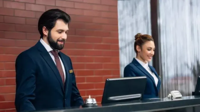 Hotel Contrata recepcionista 