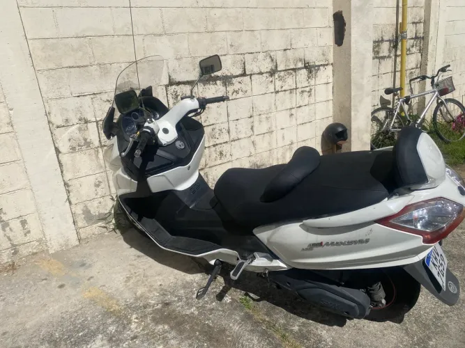 Maxsym 400i
