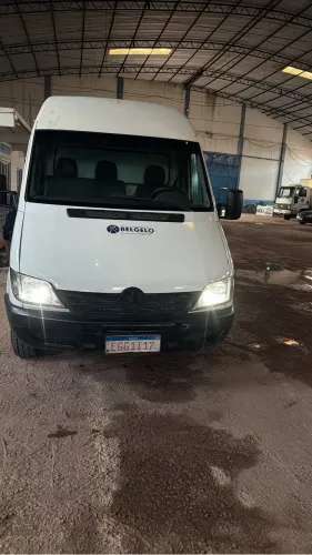 Sprinter furgão toda legalizada.
