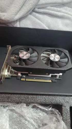 Vendo placa de vídeo RX 560 série 4 gb