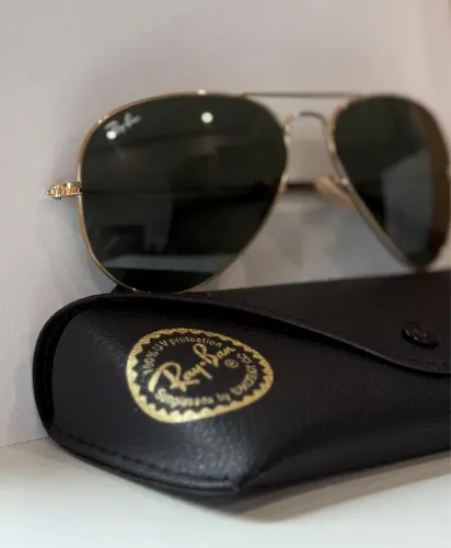 Óculos Ray-Ban Aviator - Lente Preta polarizada 
