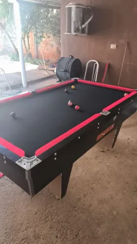 Mesa de sinuca com gaveta