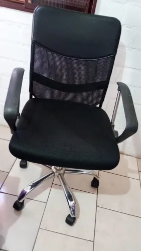 VENDO CADEIRA ERGONÔMICA USADA EM BOM ESTADO