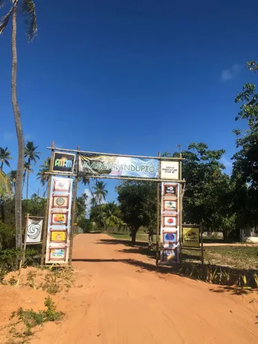 TERRENO TIPO MINI SITIO COM 2.100,84 mts² , ESCRITURADO em Massarandupió - Entre Rios - BA