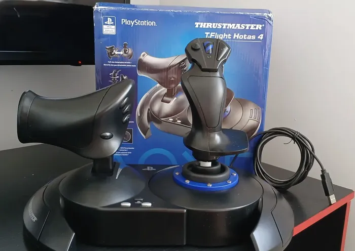 Thrustmaster Hotas 4