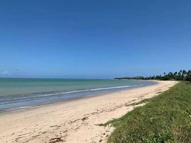 Beira Mar e Mobiliada p/ Contrato ANUAL. Cond. Alto Padrão. LIGUE AGORA!