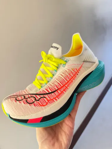 saucony endorphin elite 2 