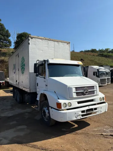 Mercedes benz 1218 truck