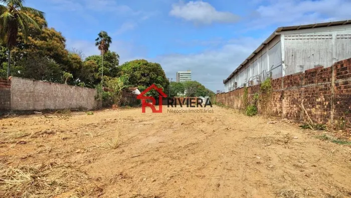 Terreno à venda em São Luís-MA, bairro Olho D'água, com 2.350,00 m² de área: aproveite ess