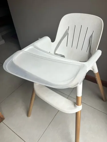 Cadeira de alimentação Poke