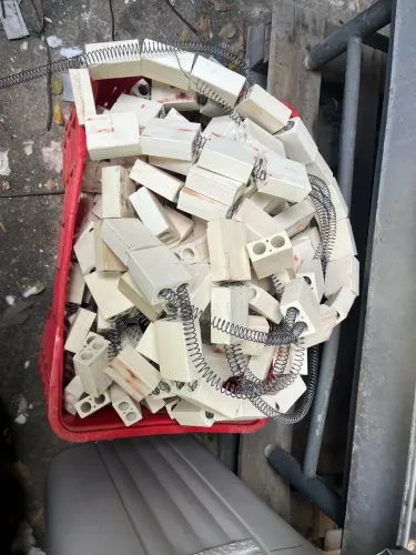 Isoladores cerâmicos para resistência elétrica