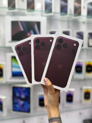 18 PRO MAX 256GB ?