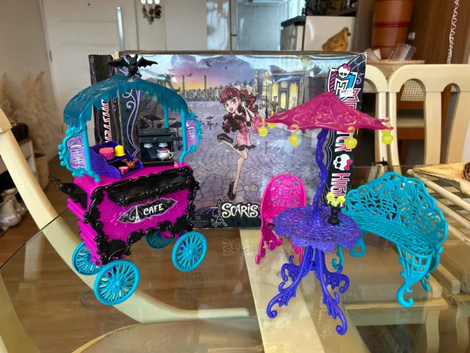Cafeteria Scaris Café Monster High - Completo com a caixa