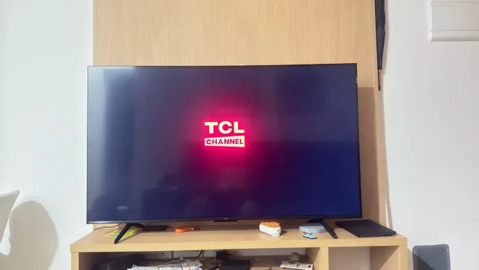 Smart TV TCL 65 polegadas - menos de um ano de uso