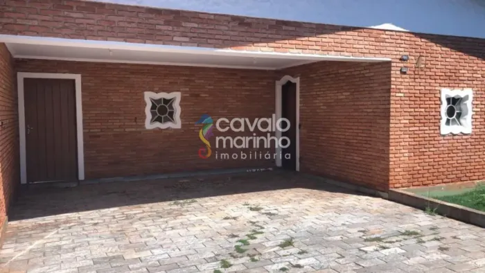 Casa à venda ou para alugar com 3 quartos, quintal e 4 vagas, 268m² - Parque Industrial La