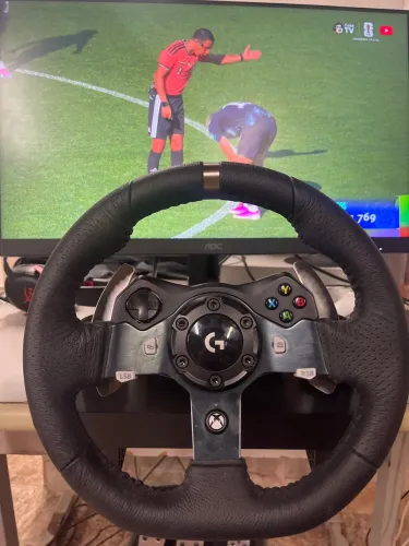 Volante Logitech G920 com 2 meses de uso (com pedais)