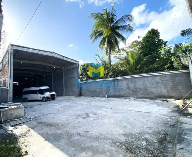Alugue ou Compre galpão novo em Piedade com 900m², área externa.