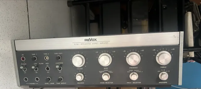 Amplificador integrado revox B 750