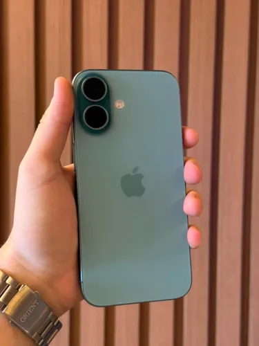 Iphone 16 verde impecavel