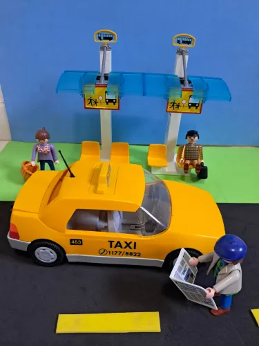 Playmobil Parada de Ônibus gom Taxista