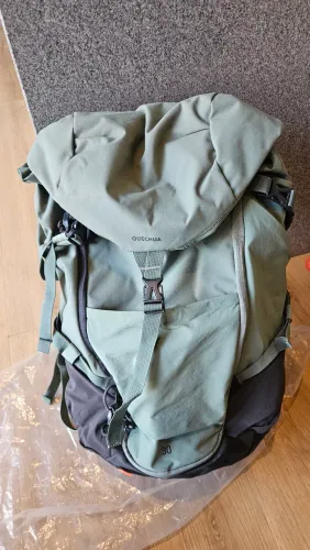 Mochila treking/ hiking Quechua 30L - verde