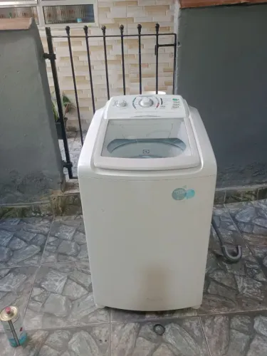 Máquina Electrolux 10 kilos seminova com mecânica nova