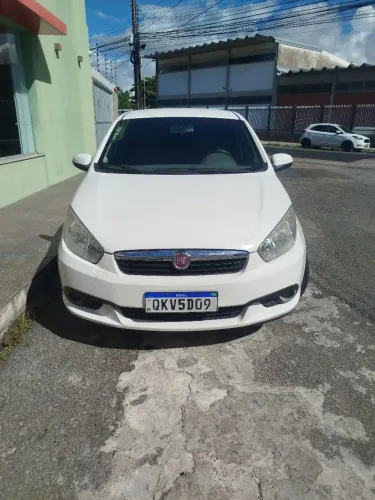 Fiat Grand Siena Essence 1.6 Flex 16V 2016