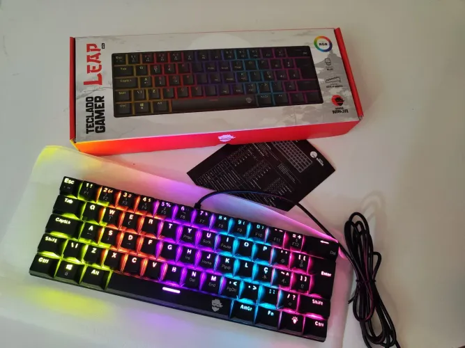Teclado Gamer Mecânico 60% Switch Blue - Novo