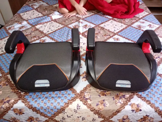 Vendo dois lindos assentos Burigoto seminovos