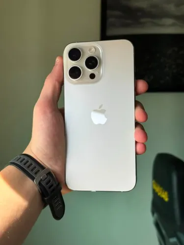 iPhone 15 Pro Max 256GB seminovo