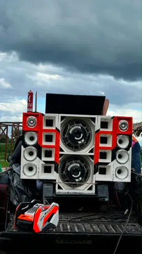SOM AUTOMOTIVO