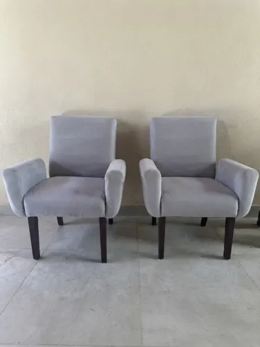 Vendo 2 Poltronas Decorativas (Venda unitária ou conjunto)