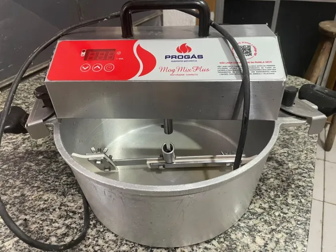 Panela mexedora de recheios