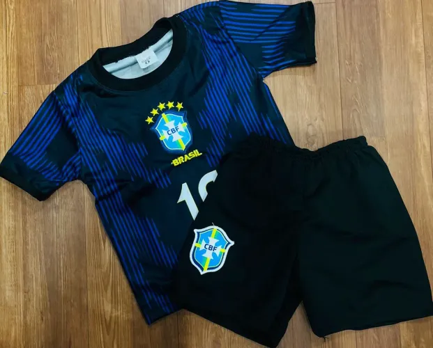 Conjunto infantil Brasil 