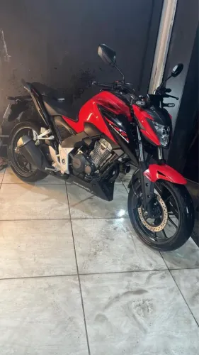     Honda CB Twister 300f 2023 -  Excelente Estado